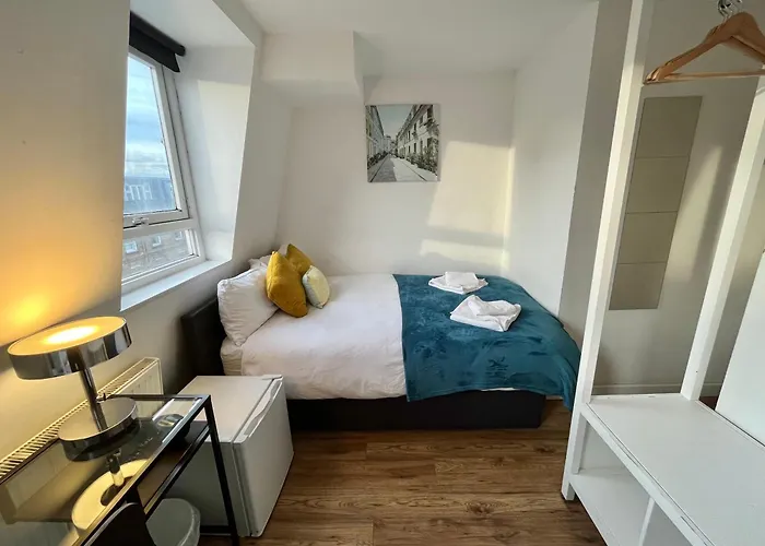 Euston Central Private Bedrooms 119A 4-7